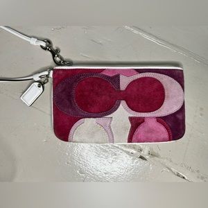 Coach‎ Ltd Ed Op Art Multicolor Suede Leather Zipper Closure Wristlet Wallet